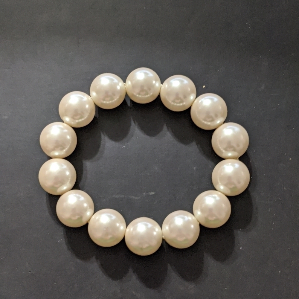 Chunky White Faux Pearl Beaded Stretchy Elastic Statement Bracelet